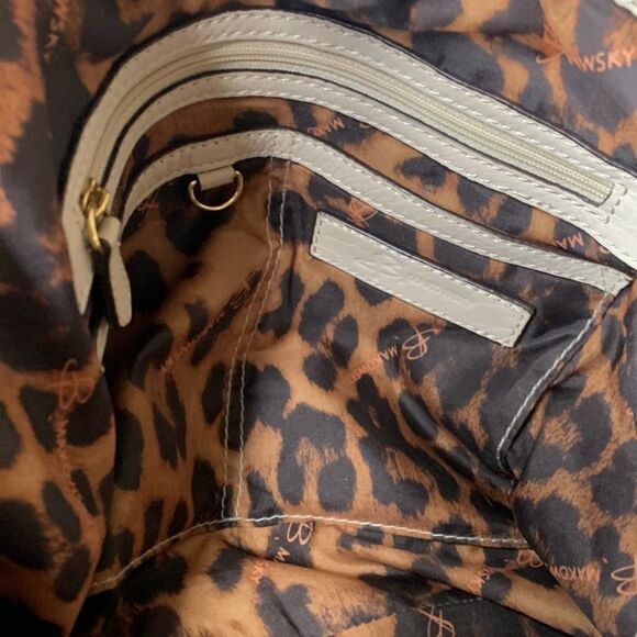 B Makowsky cream leather hobo shoulder bag - Picture 8 of 10